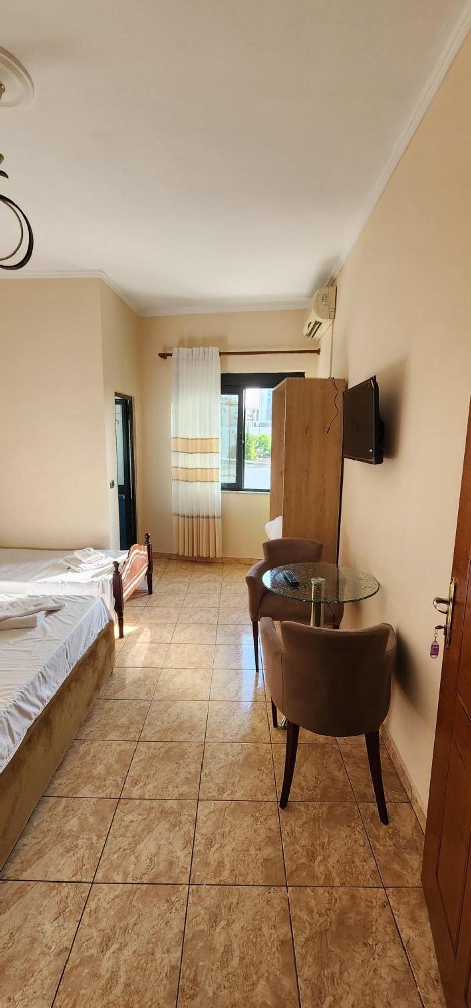 Hotel Studenti Tirana Exterior foto