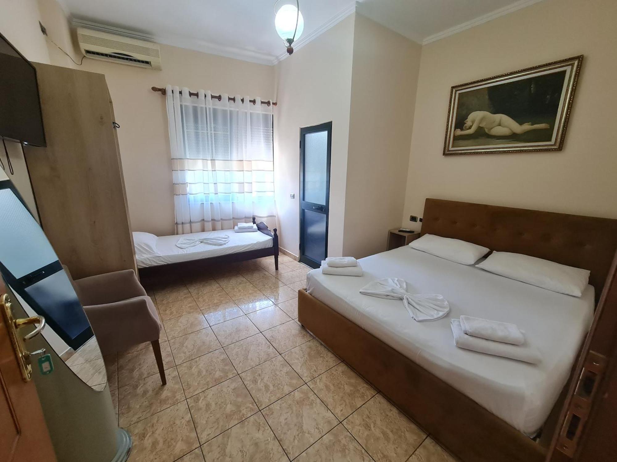 Hotel Studenti Tirana Exterior foto