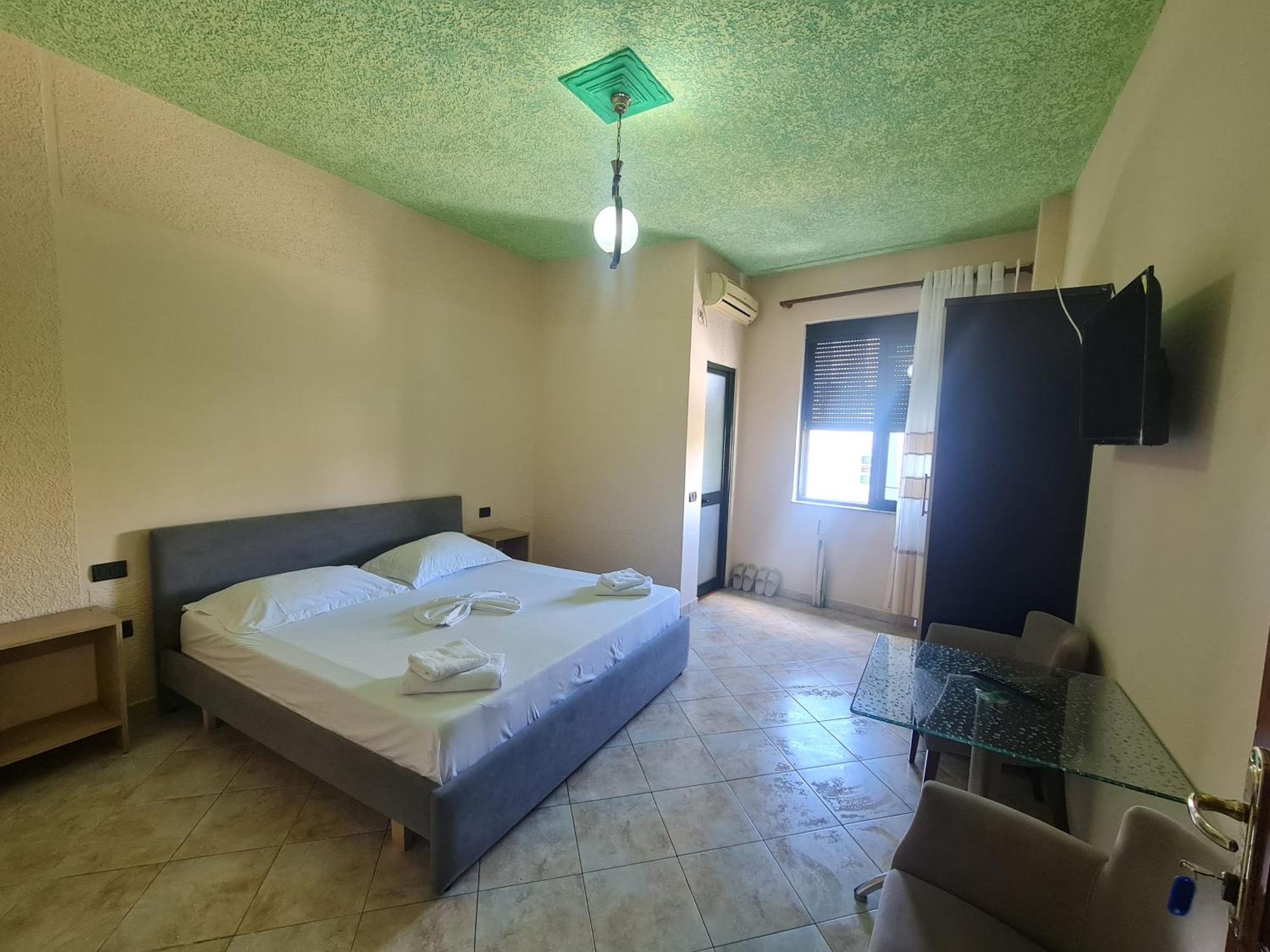 Hotel Studenti Tirana Exterior foto